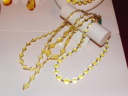 포토 JPG 해외이미지 손 디자인 음식 바다 백그라운드 다이어트 팔찌 육류 돼지고기 사람없음 장식 뷰티 약 세일 쌓기 식사 저녁식사 소고기 흰색 소시지 해충 아침식사 상품 보석 공예 먹기 침엽수 내추럴 점심식사 밀랍 해로움 해외포토 나무 컬러 컨셉 식재료 장신구 의학 모션 건강 취미 신체부위 가공식품 벌레 광석 파일형식 이미지허브