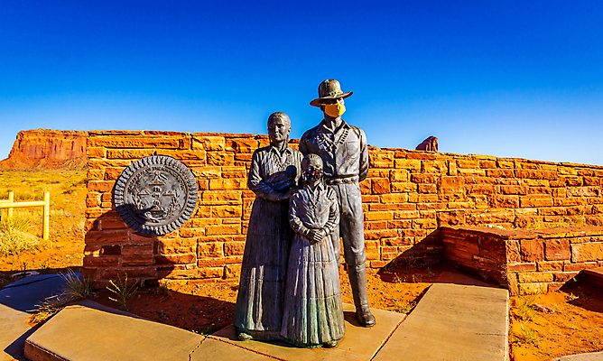 포토 JPG 해외이미지 공원 북아메리카 자연 풍경 사람없음 야외 가로 여름 컬러풀 조각상 미국 사암 애리조나 랜드마크 명승지 카피스페이스 해외포토 계절 공공시설 컬러 아메리카 조형물 공백 돌_바위 생태계 파일형식 이미지허브