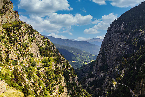 포토 JPG 해외이미지 구름 공원 유럽 여행 자연 하늘 날씨 산 풍경 초원 사람없음 야외 초록색 햇빛 환경 계곡 트래킹 하이킹 시골 황무지 스페인 언덕 천국 내추럴 감탄 스페인어 전국 절정 해외포토 자연요소 공공시설 나라 컬러 레저 태양 생태계 파일형식 이미지허브