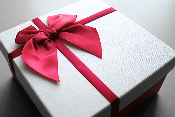 포토 JPG 해외이미지 리본 회색배경 실내 사람없음 선물상자 한개 해외포토 1 백그라운드 선물 내부 상자 회색 파일형식 이미지허브