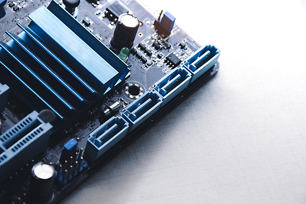 포토 JPG 해외이미지 산업 백그라운드 이동 통신 부분 기술 실내 사람없음 전자제품 컴퓨터 디지털 자료 장비 정보 흰색 기술자 콘센트 연결 순환 전자 시스템 포트 공학 마더보드 메인보드 업그레이드 인터페이스 하드웨어 해외포토 직업 교육 컬러 컨셉 모션 내부 파일형식 이미지허브