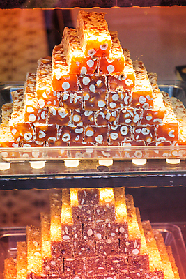 포토 JPG 해외이미지 전통 문화 커피 음식 백그라운드 다이어트 재료 디저트 이스탄불 사탕 요리 동양인 사람없음 과자 상점 기쁨 사막 견과류 달콤 맛 가루 설탕 먹기 상쾌 아로마 땅콩 호두 부드러움 코코넛 젤리 모음 칠면조 마멀레이드 피스타치오 개암 맛있는 튀르키예 해외포토 열매 감정 아시아 음료 컨셉 과일 모션 조류 건강 인종 한글 감각 잼 파일형식 이미지허브