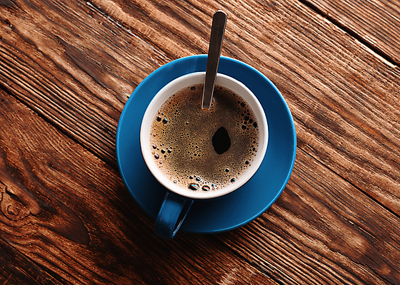 포토 JPG 해외이미지 커피 음료 음식 탁자 아침 콩 사람없음 목재 컵 갈색 케이크 검은색 카페 우유 머그컵 원두 흰색 뜨거움 아침식사 컵받침 아로마 카푸치노 에스프레소 카페인 해외포토 주간 나무 식기 컬러 가구 재료 디저트 유제품 곡류 상점 식사 받침대 파일형식 이미지허브