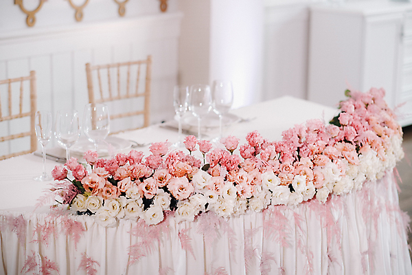 포토 JPG 해외이미지 식물 접시 디자인 꽃 꽃다발 결혼 백그라운드 포크 꽃무늬 패턴 유리 탁자 결혼식 휴가 기념 사랑 이벤트 사람없음 내부 장식 초록색 장미 파티 식당 저녁식사 식탁보 축하 성 칼 고급 우아함 은색 저녁 꽃집 묘사 촛대 구성 설치 해외포토 식기 건축물 감정 컬러 가구 컨셉 무늬 재질 상점 식사 야간 파일형식 이미지허브