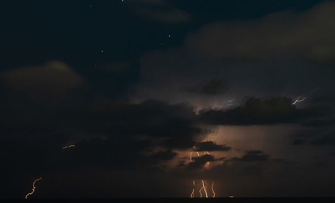 포토 JPG 해외이미지 구름 바다 자연 하늘 날씨 사람없음 빛 어둠 힘 야간 위험 번개 지중해 볼트 폭풍 뇌우 스트라이크 해외포토 자연요소 컨셉 공구 생태계 파일형식 이미지허브
