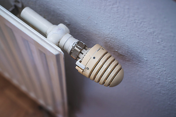 포토 JPG 해외이미지 계절 돈 겨울 손잡이 사람없음 내부 얼음 힘 재활용 에너지 추위 뜨거움 절약 그린에너지 기름 가난 난방기 묘사 오브젝트 가스 난방 온도 라디에이터 비용 안락 해외포토 자연요소 음식 컨셉 경제 재산 친환경 난방용품 파일형식 이미지허브