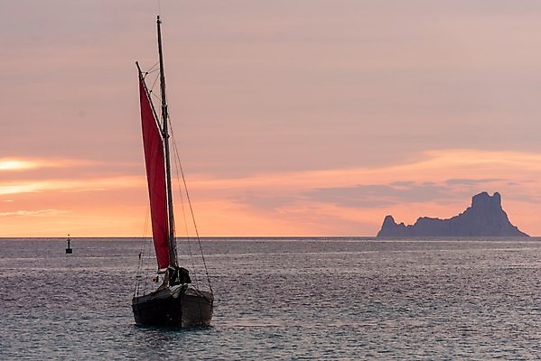 포토 JPG 해외이미지 호수 모래 파도 바다 섬 여행 백그라운드 밭 자연 하늘 휴가 사람없음 야외 빨간색 물 파란색 뷰티 맑음 흰색 스페인 지중해 질감 소금 장면 내추럴 스페인어 터키석 파라다이스 수평선 해외포토 자연요소 유럽 컬러 농업 날씨 보석 생태계 파일형식 이미지허브