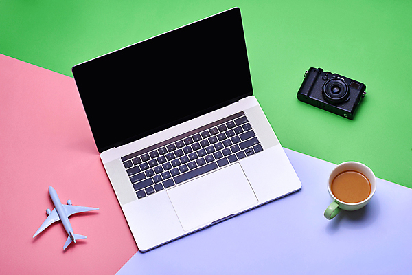 포토 JPG 해외이미지 커피 여행 실내 사람없음 여름휴가 바캉스 노트북 하이앵글 카메라 커피잔 보라색배경 비행기모형 초록배경 분홍색배경 해외포토 음료 뷰포인트 분홍색 백그라운드 휴가 잔 비행기 내부 초록색 전자제품 모형 보라색 파일형식 여름_계절 이미지허브