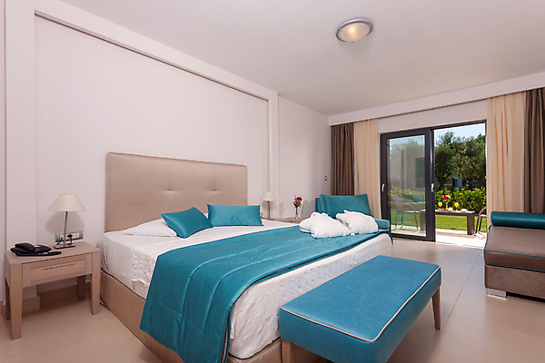 포토 JPG 해외이미지 화분 의자 침구 호텔 휴식 실내 사람없음 인테리어 소파 침대 스탠드 커튼 책상 서랍장 객실 창밖 해외포토 디자인 가구 컨셉 창문 숙소 조명 내부 파일형식 이미지허브