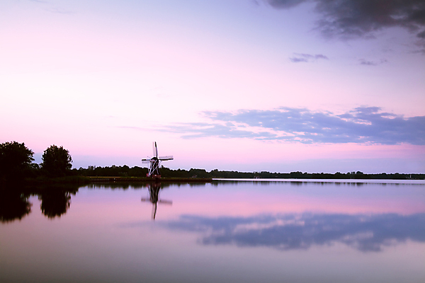 포토 JPG 해외이미지 구름 전통 외관 문화 호수 분홍색 백그라운드 건축양식 자연 하늘 표면 추상 풍경 사람없음 야외 물 컬러풀 반사 일출 침묵 고요 일몰 풍차 시골 큼 네덜란드 수평선 해외포토 자연요소 건축 유럽 컬러 무늬 노을 소리 크기 생태계 파일형식 이미지허브
