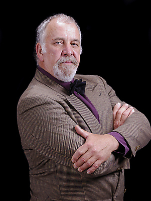 포토 JPG 해외이미지 남자 셔츠 넥타이 날씨 한명 사람 정장 파란색 검은색 줄무늬 재킷 회색 흰색 눈썹 속눈썹 코 귀 옛날 울퉁불퉁 해외포토 1 잡화 옷 얼굴 컬러 상의 무늬 신체부위 외투 파일형식 이미지허브