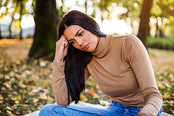 포토 JPG 해외이미지 나무 백인 라이프스타일 계절 공원 여자 컨셉 잎 생각 자연 휴식 건강 피곤 한명 앉기 성인 야외 햇빛 태양 노란색 유행 건강관리 맑음 슬픔 분노 가을 좌절 닫기 고독 담요 명상 고민 시티라이프 문제 긴장 불만 심각 우울증 해외포토 자연요소 서양인 식물 1 공공시설 감정 컬러 모션 날씨 관리 사람 생활 질병 생태계 파일형식 이미지허브