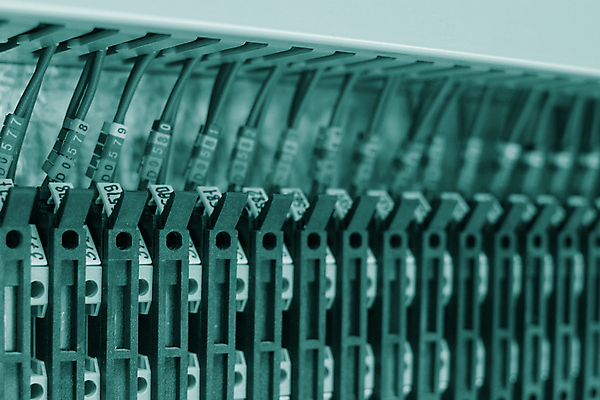 포토 JPG 해외이미지 산업 선 통신 부분 사람없음 전자제품 디지털 블록 장비 기구 나사 판넬 네트워크 코드 연결 측정 전자 철사 아날로그 스위치 신발장 입력 전압 제어 조종장치 줄서기 공급 배선 해외포토 모션 한자 공구 파일형식 이미지허브