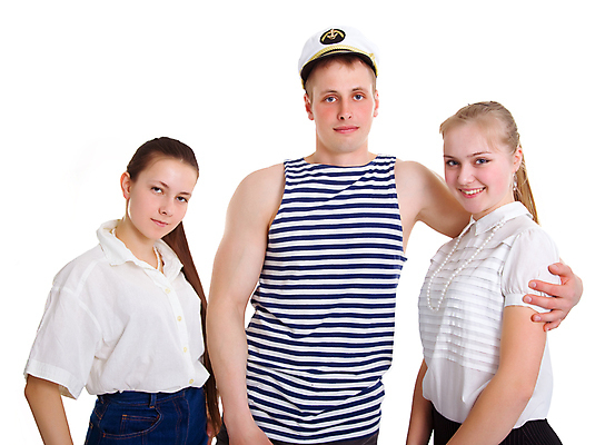 포토 JPG 해외이미지 응시 여자 남자 바다 여행 관계 휴가 갈색머리 항해 3 사랑 사람 소녀 성인 세명 금발 뷰티 유행 여행객 힘 줄무늬 조끼 그룹 싸움 근육질 해군 낚시꾼 선원 문제 포트 네비게이션 말다툼 장교 투쟁 항해사 해외포토 직업 헤어스타일 시선 감정 어린이 무늬 배_교통 모션 근육 군대 외투 몸매 파일형식 이미지허브