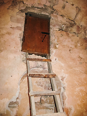 포토 JPG 해외이미지 외관 기독교 벽 상징 조각 백그라운드 건축양식 출입구 잉글랜드 주택 사람 사람없음 건물 목재 장식 갈색 교회 문 금속 수확 골동품 바위 보행자 역사 큼 철 시작 아치 복고 잠금 대문 고딕 그런지 옛날 스타일 해외포토 나무 건축물 건축 종교 컬러 농업 재료 종교건축 재질 영국 돌_바위 크기 보안 파일형식 이미지허브