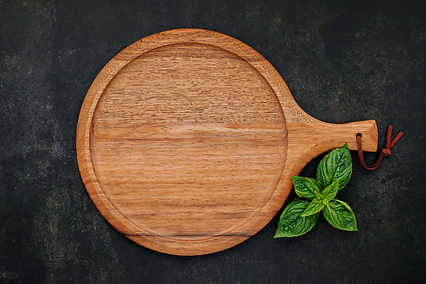 포토 JPG 해외이미지 잎 검은배경 손잡이 사람없음 하이앵글 나무도마 콘크리트 카피스페이스 해외포토 식물 뷰포인트 백그라운드 도마 목재 검은색 공백 파일형식 이미지허브