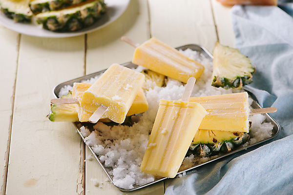 포토 JPG 해외이미지 아이스크림 쟁반 실내 사람없음 달콤 시원함 파인애플 슬라이스 과일아이스크림 막대아이스크림 살얼음 해외포토 과일 디저트 내부 맛 열대과일 파일형식 이미지허브