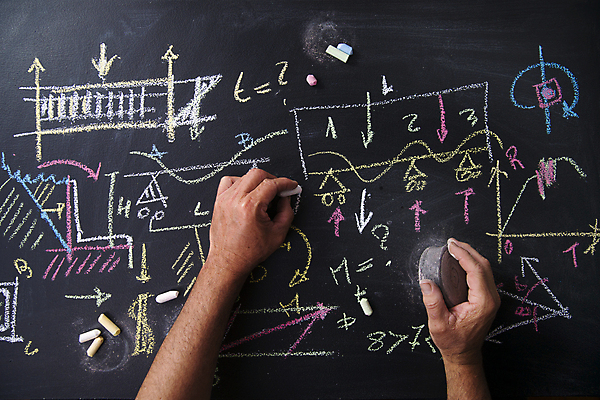 포토 JPG 해외이미지 학생 교육 과학 백그라운드 교실 학교 사람없음 학습 칠판 수학 분필 공식 물리학 복잡 해외포토 컨셉 교과목 초크 물리 파일형식 이미지허브