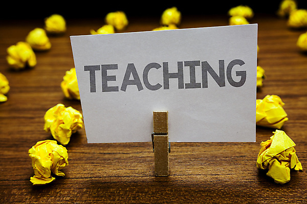 포토 JPG 해외이미지 교육 문화 가이드 설명 사람없음 학습 독서 운동 기차 성장 강의 알림 준비 서식 쇼 소통 규율 땅바닥 송곳 시범 조언 견습기간 해외포토 직업 육상교통 컨셉 모션 대중교통 바닥 건강 파일형식 이미지허브