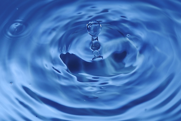 포토 JPG 해외이미지 물결 백그라운드 표면 사람없음 물 파란색 원형 투명 잔물결 스플래쉬 해외포토 자연요소 도형 컬러 파일형식 이미지허브