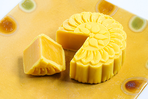 포토 JPG 해외이미지 전통 계절 아시아 문화 음식 백그라운드 휴가 디저트 기념 선물 요리 동양인 이벤트 사람없음 갈색 노란색 케이크 축제 중국 빵집 달 흰색 축하 닫기 중앙 달콤 맛 굽기 반죽 노른자 고립 인기 페스츄리 맛있는 해외포토 자연요소 나라 빵 컬러 컨셉 모션 인종 상점 계란 구이 파일형식 이미지허브