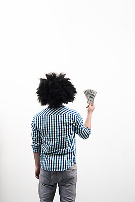 포토 JPG 해외이미지 직업 손 남자 행복 종이 얼굴 백그라운드 돈 비즈니스 사람 사람없음 금융 달러 흰색 잡기 주기 고립 해외포토 감정 컬러 모션 신체부위 경제 재산 파일형식 이미지허브