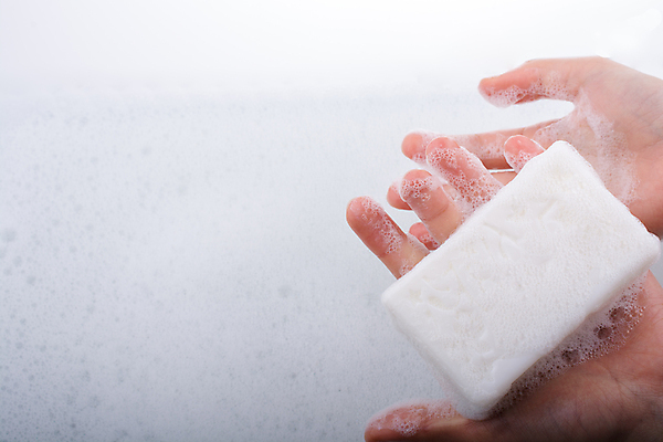 포토 JPG 해외이미지 손 실내 신체부위 비누 손씻기 비누거품 위생관리 해외포토 관리 사람 내부 위생용품 거품 씻기 파일형식 이미지허브