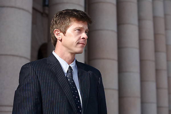 포토 JPG 해외이미지 주간 외관 응시 생각 비즈니스 한명 사람 정장 성인 야외 건물 옆모습 30대 관찰 도시 비즈니스맨 기다림 검은머리 명상 고민 설정 노려봄 심각 카피스페이스 해외포토 자연요소 1 헤어스타일 건축물 시선 옷 남자 감정 뷰포인트 컨셉 모션 표정 장년 공백 직장인 파일형식 이미지허브