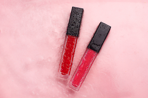 포토 JPG 해외이미지 스튜디오촬영 분홍색 사람없음 립스틱 물방울 미용용품 오브젝트 립글로스 틴트 해외포토 컬러 실내 화장품 파일형식 이미지허브