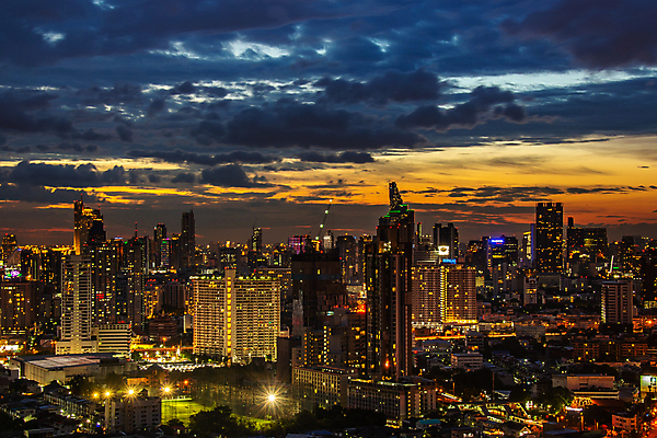 포토 JPG 해외이미지 구름 야경 하늘 사람없음 야외 도시풍경 일몰 방콕 전경 해외포토 자연요소 태국 풍경 노을 도시 야간 파일형식 탑뷰 풍경_경치 이미지허브
