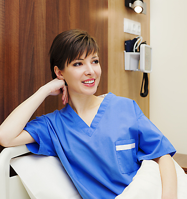 포토 JPG 해외이미지 백인 1 여자 행복 휴식 건강 병원 한명 미소 사람 앉기 성인 약 환자 침대 치아 질병 긍정 거짓말 돌봄 치유 해외포토 서양인 감정 가구 컨셉 의학 모션 표정 소화기관 파일형식 이미지허브