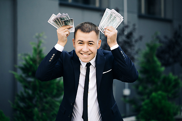 포토 JPG 해외이미지 1 손 남자 행복 프로포즈 지폐 돈 비즈니스 성공 넥타이 노동자 한명 미소 사람 금융 쇼핑 달러 저축 우승 비즈니스맨 신용카드 행운 선택 종업원 중개인 투자 상업 쇼 이익 보여주기 빚 승자 시범 자선단체 제의 해외포토 직업 잡화 감정 컨셉 모션 표정 신체부위 경제 최고 직장인 그룹 재산 자선 파일형식 이미지허브