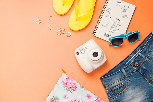 포토 JPG 해외이미지 여행 실내 사람없음 하이앵글 선글라스 청바지 반지 계획 쪼리 폴라로이드 스프링노트 파우치 주황색배경 해외포토 안경 뷰포인트 백그라운드 컨셉 가방 장신구 바지 내부 카메라 주황색 공책 샌들 파일형식 이미지허브