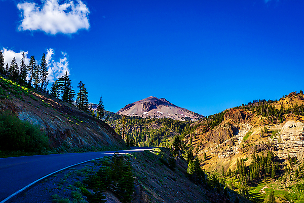 포토 JPG 해외이미지 구름 북아메리카 자연 하늘 산 풍경 사람없음 야외 가로 여름 컬러풀 미국 캘리포니아 랜드마크 명승지 카피스페이스 산맥 해외포토 자연요소 계절 컬러 아메리카 공백 생태계 파일형식 이미지허브