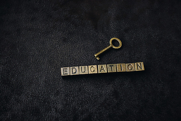 포토 JPG 해외이미지 직업 학생 디자인 교육 종이 백그라운드 컨셉 비즈니스 졸업 학교 성공 열쇠 추상 미래 아이디어 사람없음 학습 스터디 정보 수확 골동품 성장 오픈 도서관 졸업장 비밀 심볼 대학교 복고 기회 잠금 보안 문학 해결 옛날 지능 자극 해외포토 무늬 농업 안전 파일형식 이미지허브