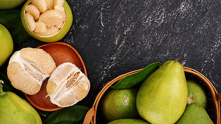 포토 JPG 해외이미지 잎 검은배경 단면 실내 사람없음 바구니 껍질 자몽 담기 나무접시 해외포토 식물 접시 백그라운드 과일 모션 내부 검은색 파일형식 이미지허브