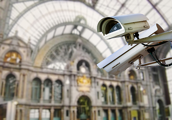 포토 JPG 해외이미지 거리 경비 안전 사람없음 건물 카메라 모니터 텔레비전 장비 기차 도시 재산 경찰 역 보호 위험 순환 보안 전자 공포 감시 시스템 동영상 캠코더 보험 스파이 제어 해외포토 직업 건축물 육상교통 컨셉 교통시설 모션 대중교통 금융 전자제품 컴퓨터 파일형식 이미지허브