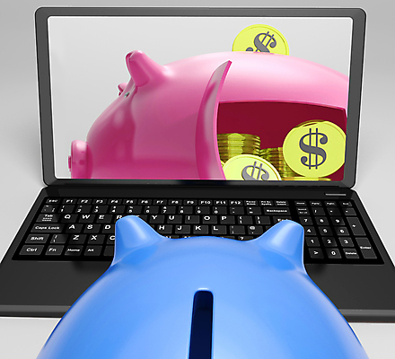 포토 JPG 해외이미지 응시 실내 사람없음 금융 경제 노트북 3D 달러 동전 돼지저금통 금화 해외포토 시선 돈 내부 전자제품 저금통 황금 디지털합성 파일형식 이미지허브