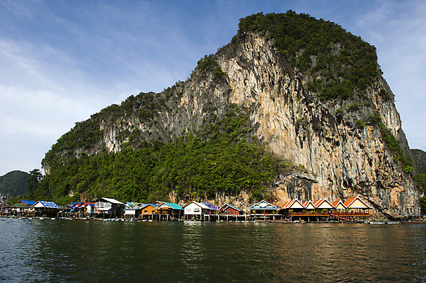 포토 JPG 해외이미지 구름 전통 아시아 문화 파도 바다 여행 백그라운드 태국 자연 벽지 하늘 낚시 휴가 산 동양인 풍경 사람없음 초록색 물 여름 파란색 평화 마을 침묵 수확 바위 시골 만 휴양지 다이빙 멀리 해외포토 자연요소 계절 나라 컬러 컨셉 농업 레저 인종 수영 소리 장소 돌_바위 생태계 수중스포츠 파일형식 이미지허브