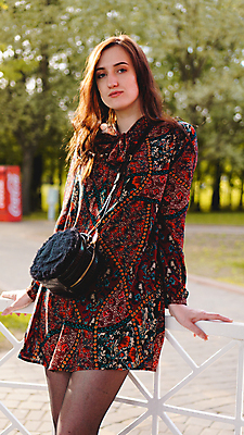 포토 JPG 해외이미지 나무 모델 드레스 공원 여자 행복 얼굴 자연 갈색머리 요정 건강 한명 미소 사람 잔디 성인 야외 초록색 여름 청춘 금발 뷰티 유행 걷기 맑음 일몰 봄 흰색 시원함 피부 해외포토 식물 1 헤어스타일 옷 계절 공공시설 감정 컬러 컨셉 모션 날씨 표정 신체부위 노을 생태계 파일형식 이미지허브