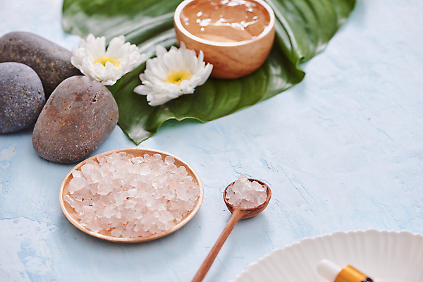 포토 JPG 해외이미지 꽃 실내 사람없음 조약돌 피부관리 흰배경 나무숟가락 나무그릇 나무접시 알로에 열대잎 알로에베라 알로에젤 해외포토 식물 그릇 접시 백그라운드 잎 내부 목재 뷰티 숟가락 화장품 돌_바위 흰색 젤 파일형식 이미지허브