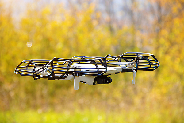 포토 JPG 해외이미지 직업 공원 백그라운드 밭 교통시설 하늘 비행기 안테나 사람없음 야외 초록색 파란색 카메라 우주 디지털 장비 흰색 4 헬리콥터 무선전화기 로봇 프로펠러 감시 멀리 동영상 혁명 드론 스파이 제어 해외포토 공공시설 컬러 교통 컨셉 농업 통신 항공교통 대중교통 전자제품 숫자 전화기 시설 파일형식 이미지허브