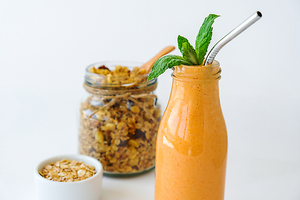 포토 JPG 해외이미지 실내 사람없음 흰배경 그래놀라 오렌지스무디 해외포토 음식 백그라운드 내부 흰색 스무디 파일형식 이미지허브