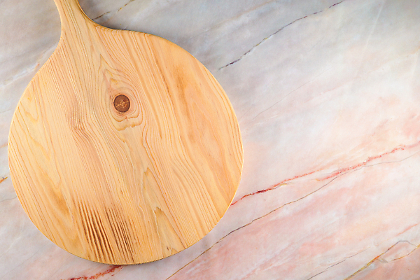 포토 JPG 해외이미지 주방용품 실내 사람없음 하이앵글 흰배경 대리석 나무도마 카피스페이스 해외포토 뷰포인트 생활용품 백그라운드 재료 도마 내부 목재 공백 흰색 파일형식 이미지허브