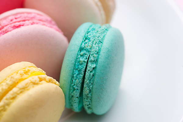 포토 JPG 해외이미지 디저트 실내 근접촬영 사람없음 달콤 흰배경 마카롱 해외포토 음식 뷰포인트 백그라운드 내부 흰색 맛 파일형식 이미지허브