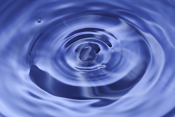 포토 JPG 해외이미지 물결 백그라운드 표면 사람없음 물 파란색 원형 투명 잔물결 스플래쉬 해외포토 자연요소 도형 컬러 파일형식 이미지허브