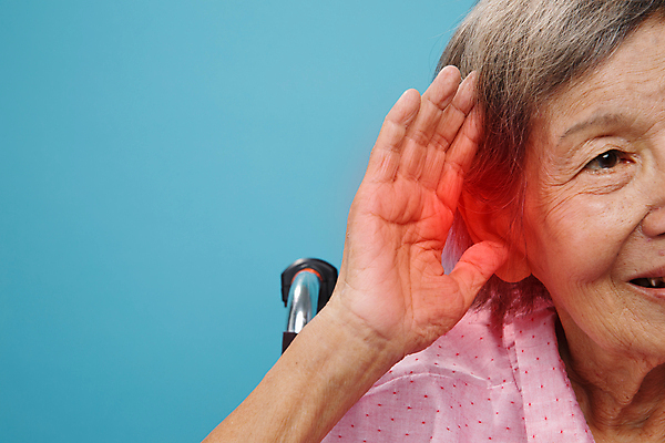 포토 JPG 해외이미지 손 여자 노년 얼굴 통신 태국 친절 스트레스 한국 손바닥 한명 사람 동양인 일본 중국 소리 듣기 흰색 뉴스 비밀 은퇴 인도인 귀 오디오 문제 청각 싱가폴 나쁜 고립 소문 옛날 적자 주목 해외포토 외국인 1 아시아 컬러 컨셉 모션 인종 성인 신체부위 전자제품 파일형식 이미지허브