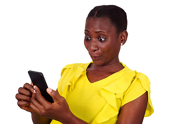 포토 JPG 해외이미지 여자 감정 텍스트 통신 놀이 모바일 실내 한명 사람 스마트폰 독서 놀람 표현 오픈 입 네트워크 메시지 연결 무선전화기 호기심 부름 나눔 온라인 동영상 고립 해외포토 1 컨셉 모션 표정 내부 신체부위 핸드폰 스마트기기 전화기 파일형식 이미지허브