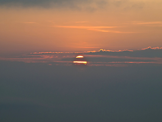 포토 JPG 해외이미지 자연 하늘 아침 사람없음 야외 햇빛 태양 일출 해외포토 주간 자연요소 노을 생태계 파일형식 이미지허브