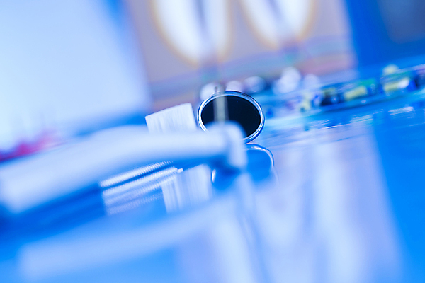 포토 JPG 해외이미지 사람없음 파란색 칫솔 치과용품 구강거울 해외포토 컬러 위생용품 의료용품 파일형식 이미지허브